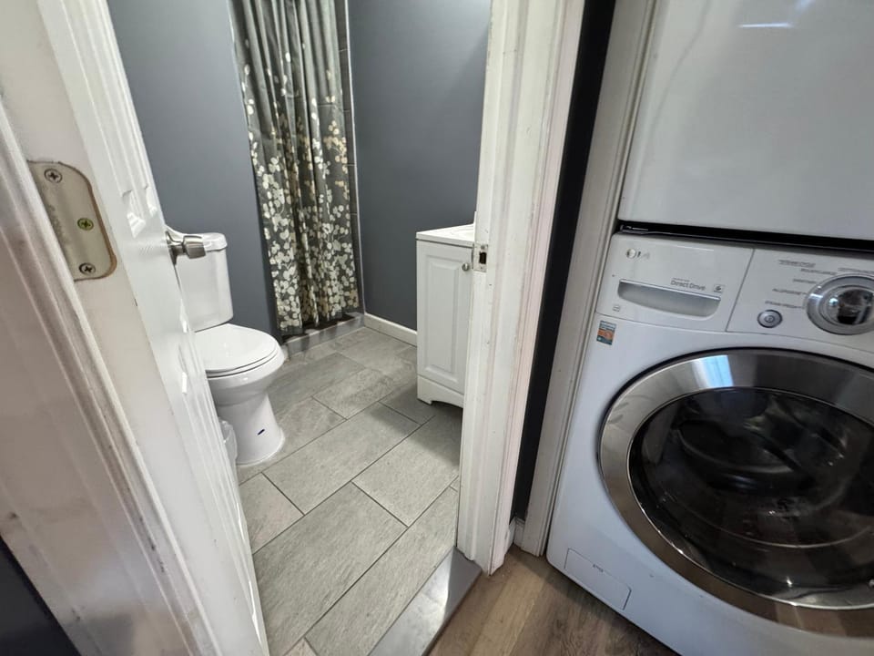Modern Cozy Apartment with Free Parking Apartment in District of Columbia
