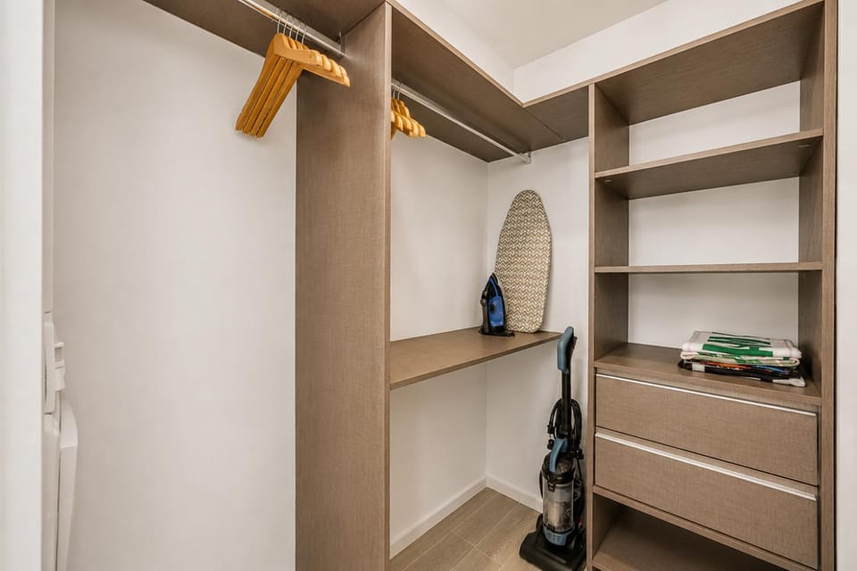 Other, flat iron, storage