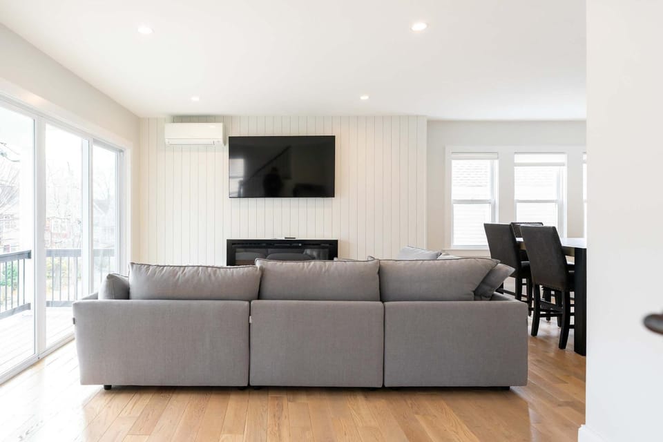 Beautiful and Spacious 3BD Condo in Somerville Apartment in Somerville
