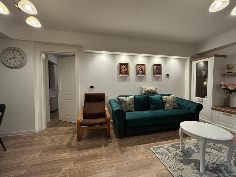 Premium accommodation classic style - modern comfort - Fantasy park Apartment in Craiova