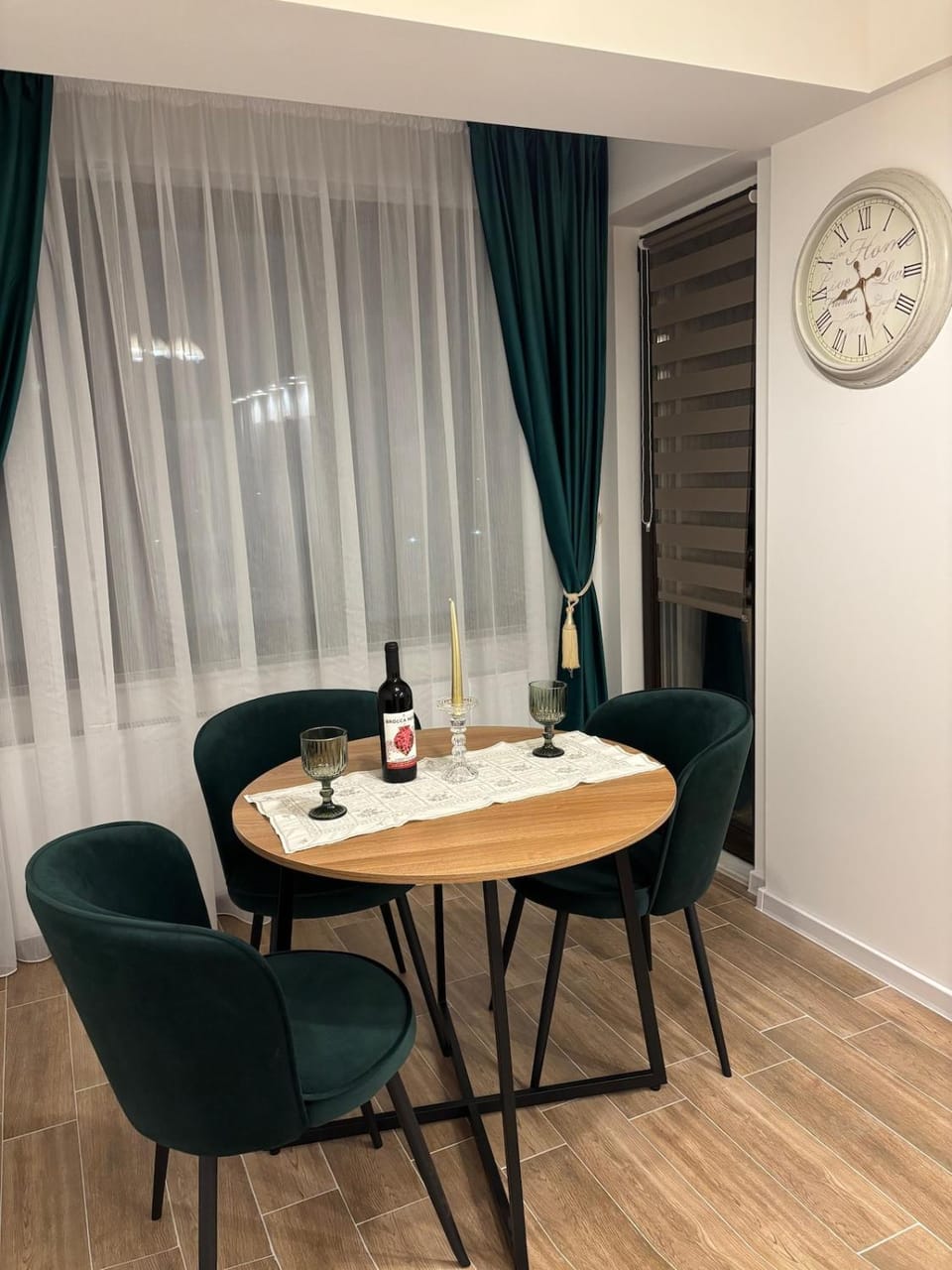 Premium accommodation classic style - modern comfort - Fantasy park Apartment in Craiova
