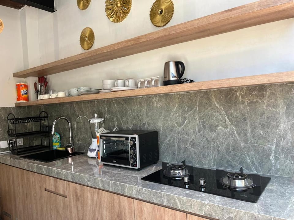 Modern 2 Bedroom Villa Cemongkak Near Dreamland Villa in Bali