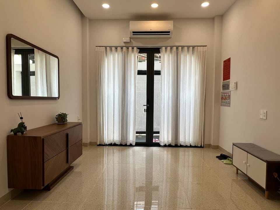 Living room, Internal: Not applicable to any particular room