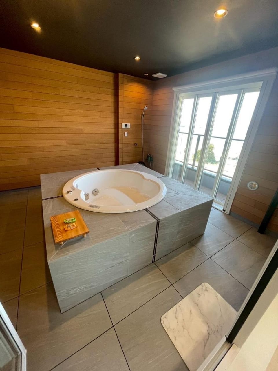 Bathroom, Bath
