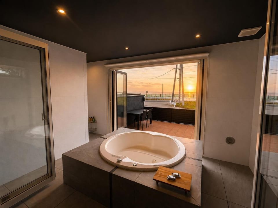 Bathroom, Bath