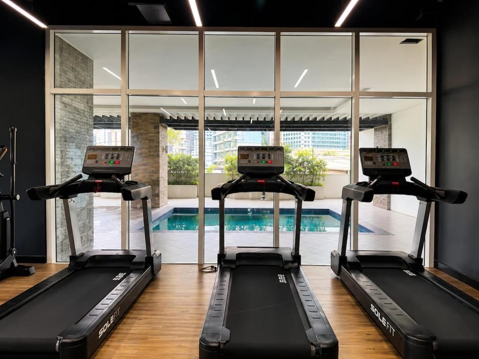 Fernly Turf at AMA Tower Residences, EDSA Ortigas CBD w Pool Gym Apartment in Mandaluyong