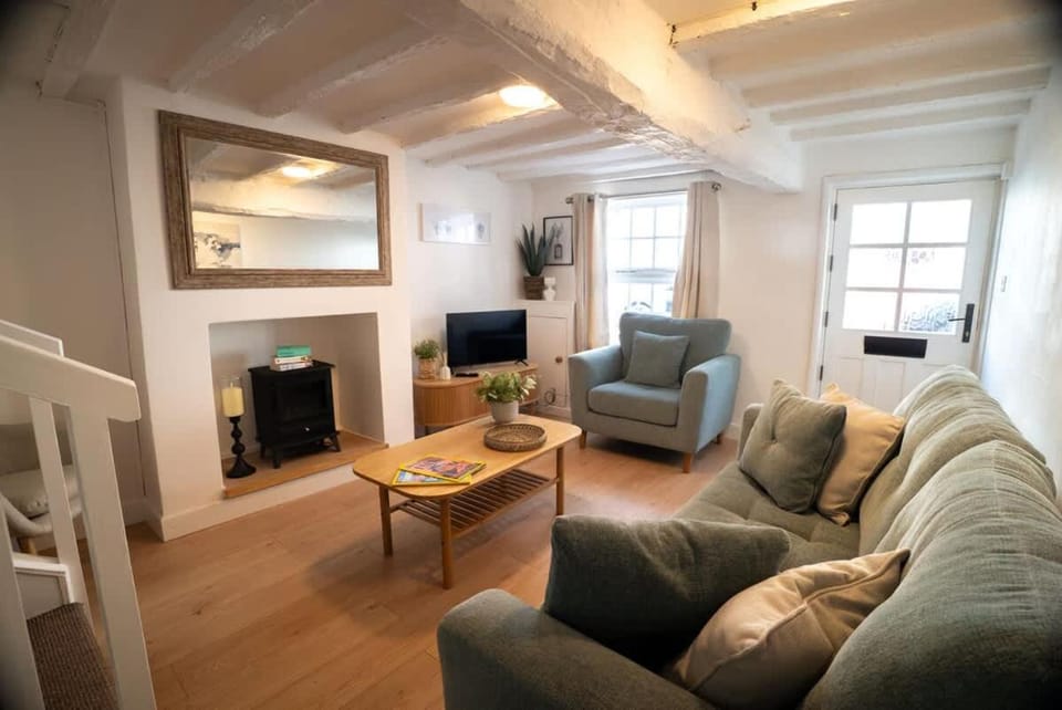 Cosy 2-Bed Cottage in Historic Darley Abbey House in Derby