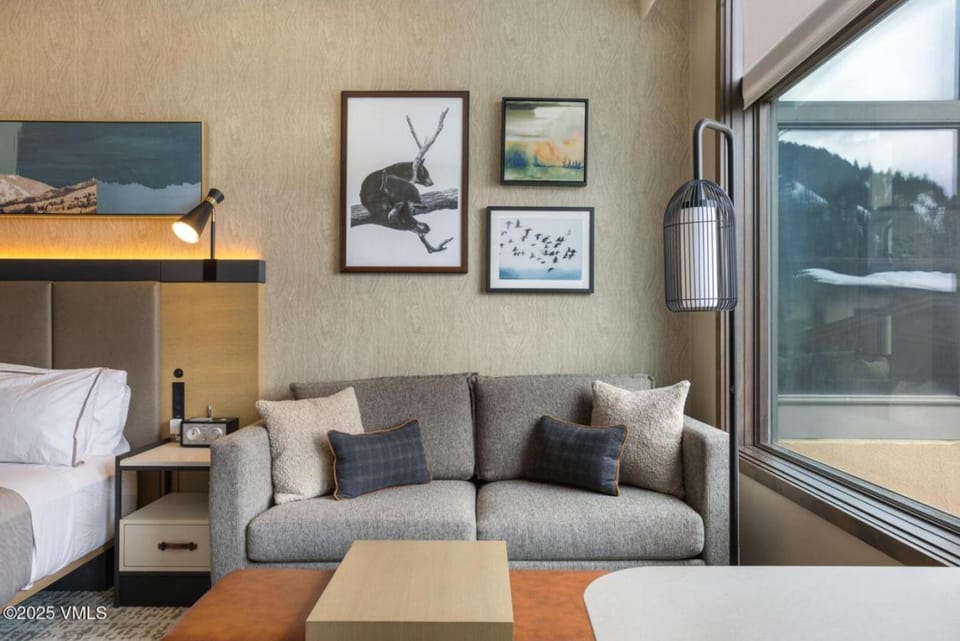 Riverfront Retreat I Resort Amenities Gondola House in Avon