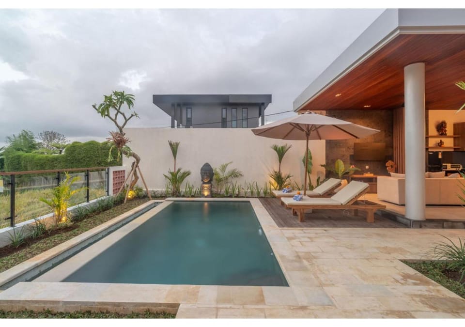 Property building, Natural landscape, Garden view, Pool view, Swimming pool, sunbed