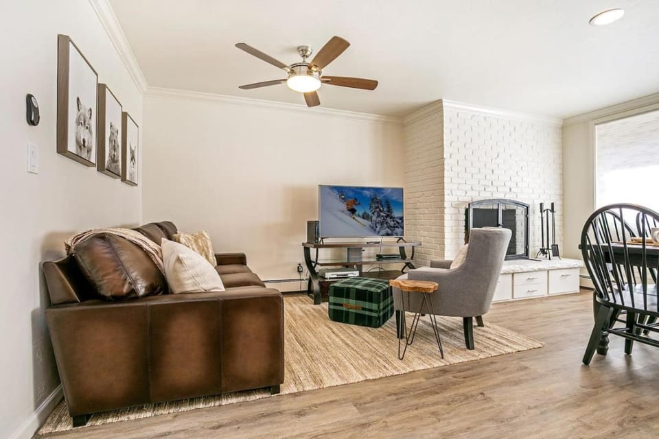 Vail Luxury Condo 2 Bed 2 Bath Mtn Views House in Vail