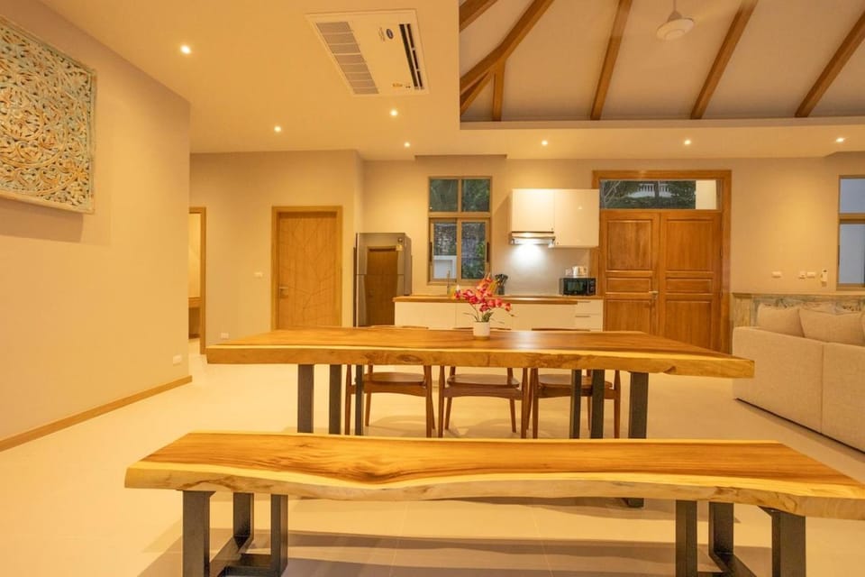 Modern 4BR Pool Villa Ideal Group Getaway V139 Villa in Chalong