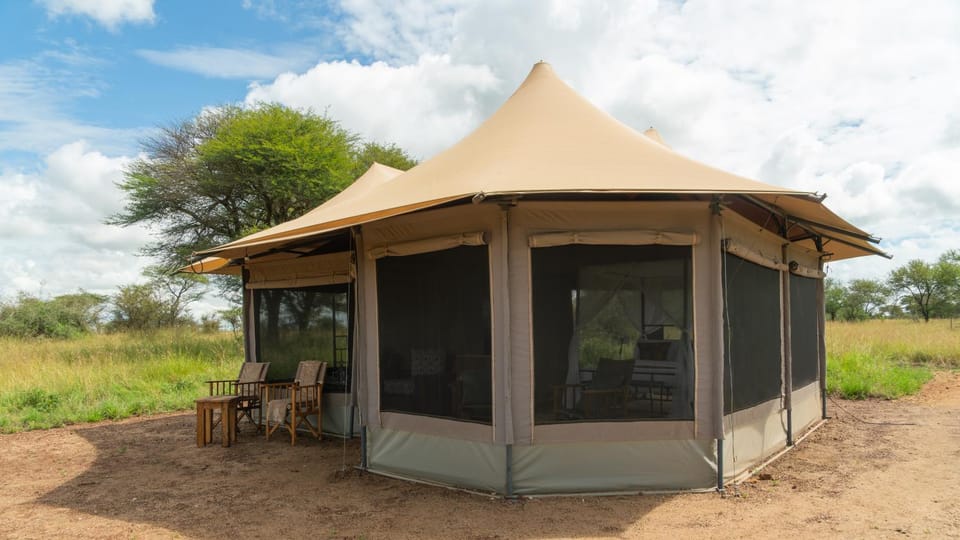 Enyorata Warangi River Camp Luxury tent in Tanzania