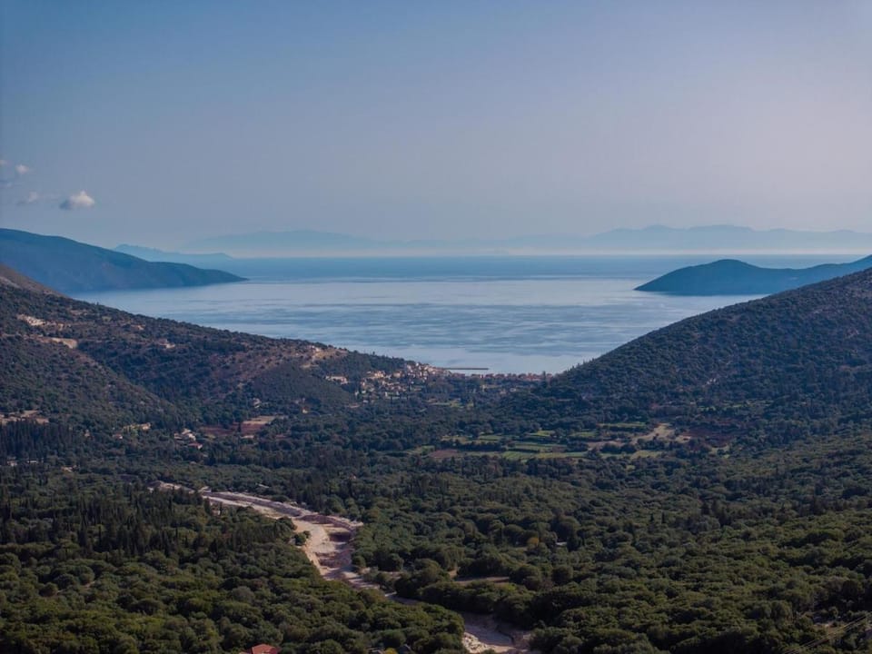 Eva's Family Cottage in Makryotika Village! House in Cephalonia