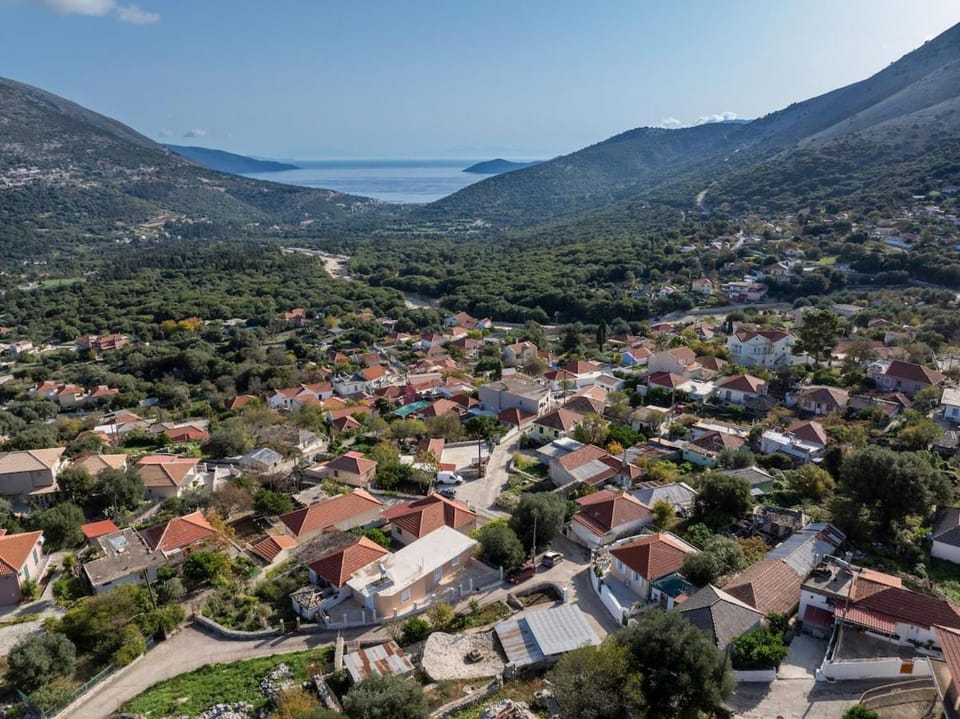 Eva's Family Cottage in Makryotika Village! House in Cephalonia