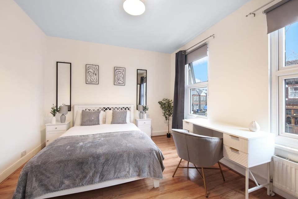West Ealing Hububb Rooms Near West Ealing Station Vacation rental in London Borough of Ealing