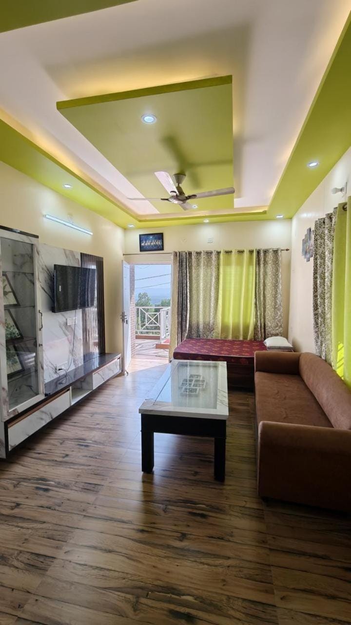 M2 lambardaar Hotel in Uttarakhand