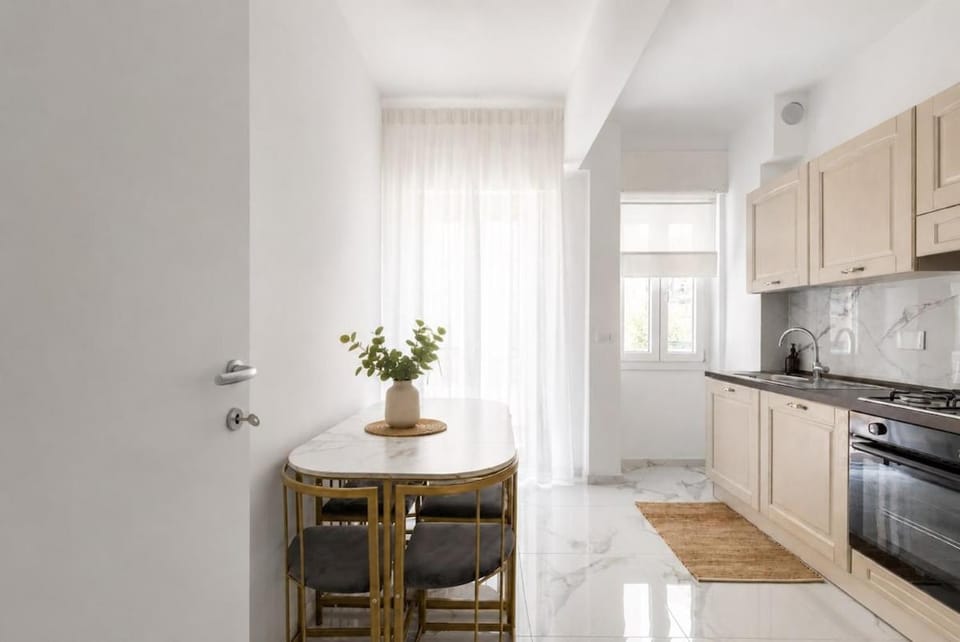 Nahara 10 Min to Beach Central Stay Apartment in Sanremo