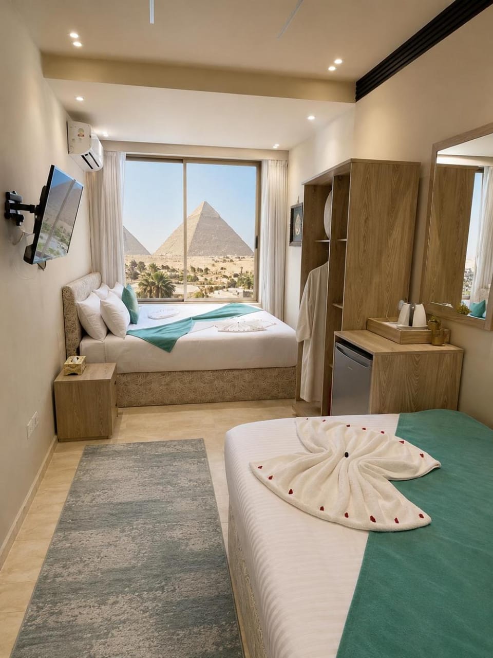 Bed, Natural landscape, Photo of the whole room, Bedroom, Mountain view, towels