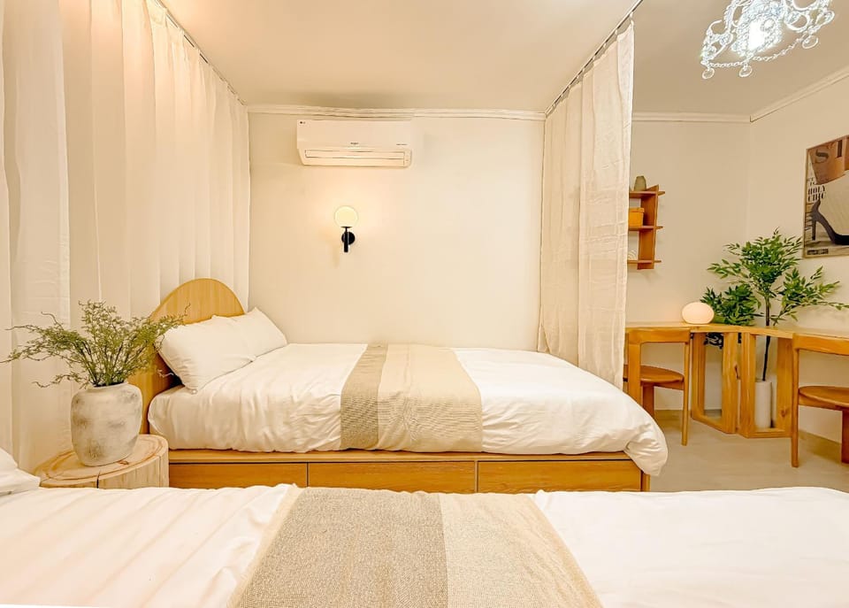 Bedroom, Area and facilities, air conditioner
