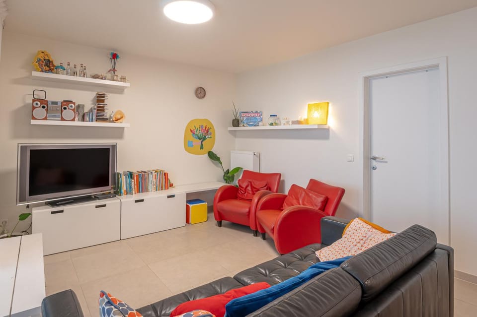 New & Modern Apartment Steps from the Sea Apartment in Ostend