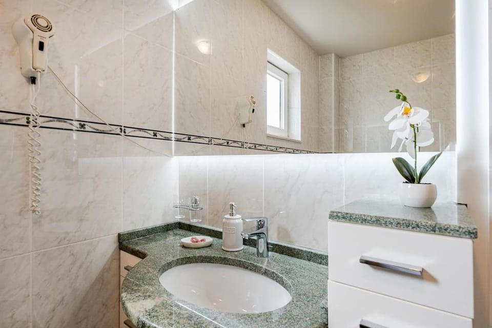 Stunning Sunset View Apartment for Couples&Friends Apartment in Cavtat