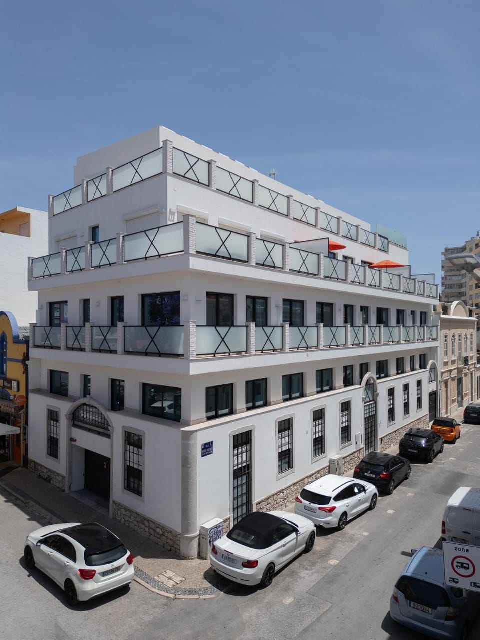 Property building, Location
