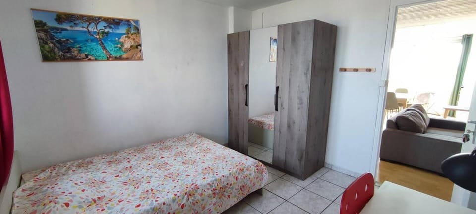Chambre lumineuse à 5 min du centre-ville Vacation rental in Avignon