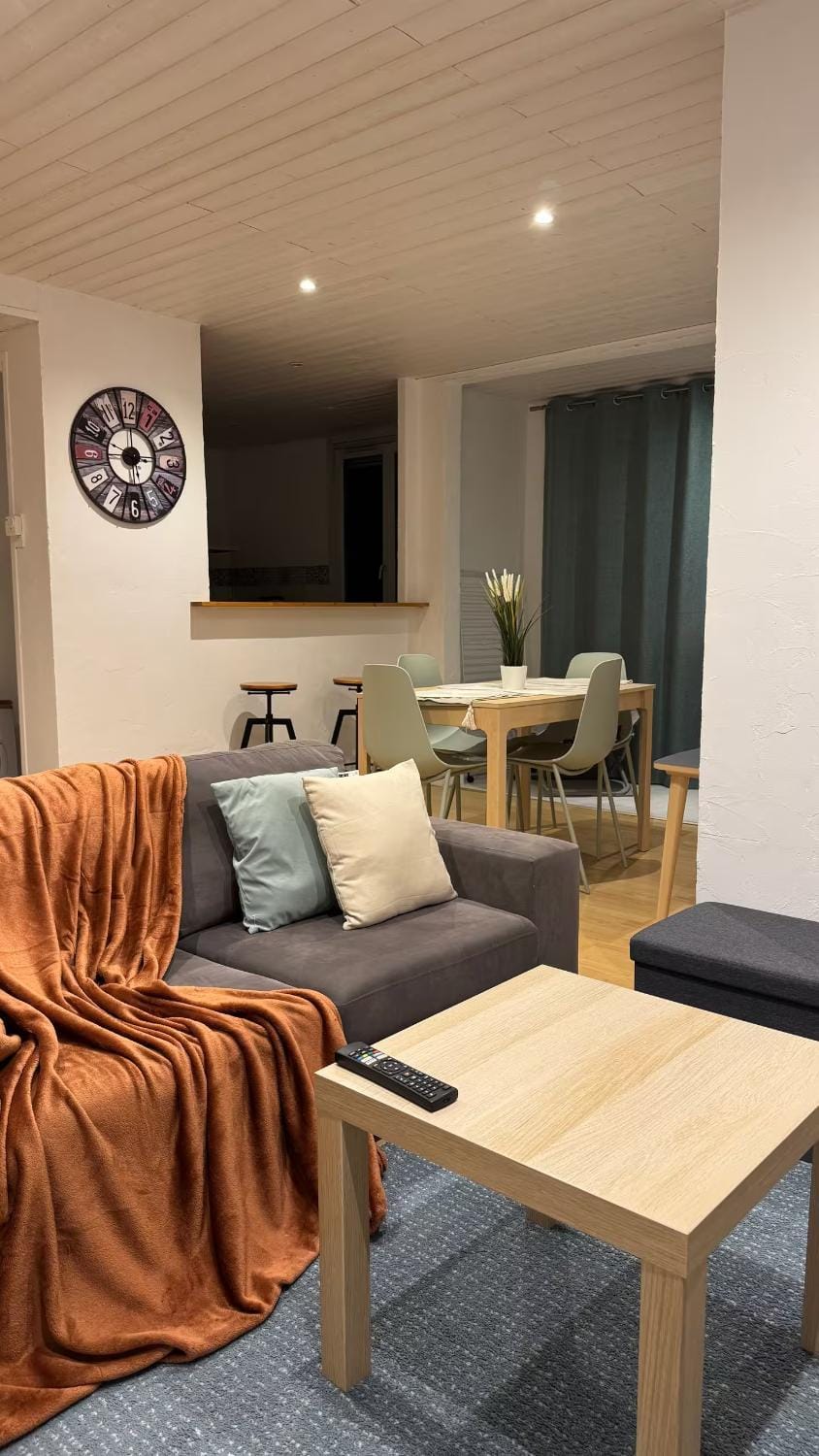 Chambre lumineuse à 5 min du centre-ville Vacation rental in Avignon