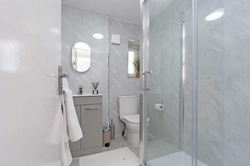 Shower, Bathroom