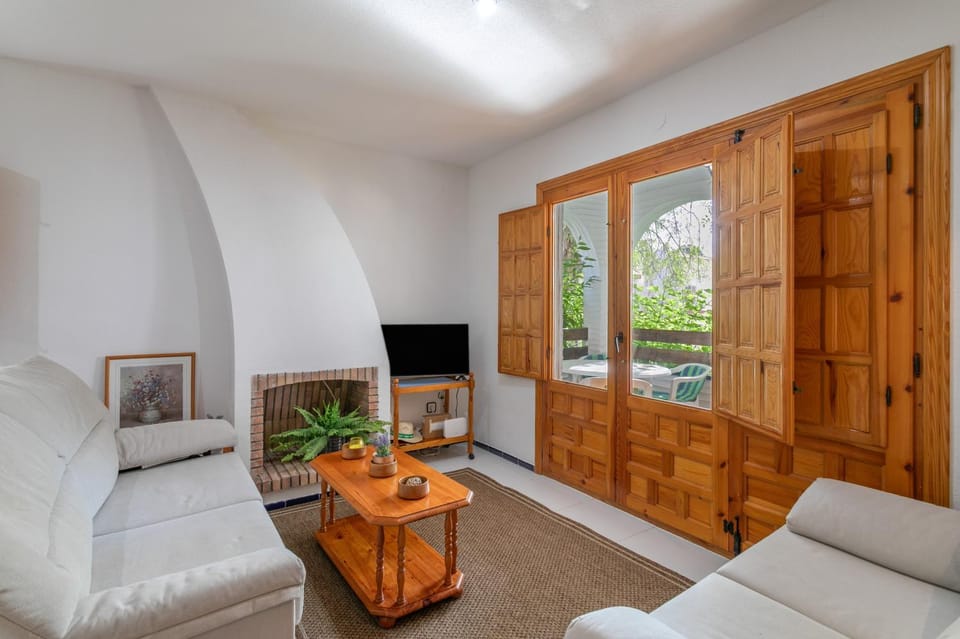Casa en la playa con piscinas House in Costa Blanca