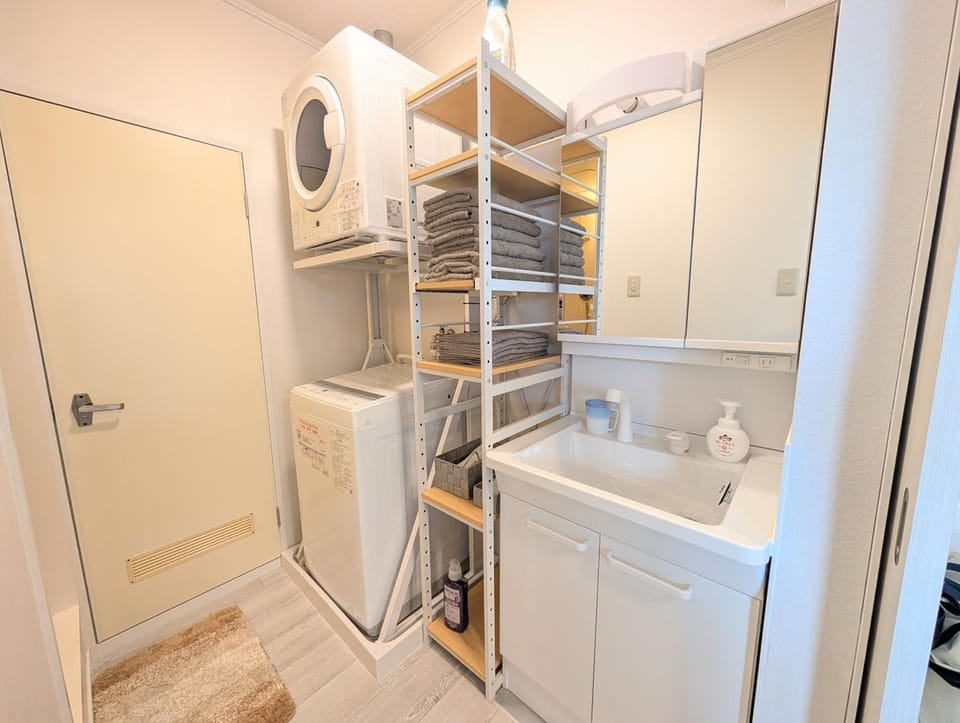 towels, washing machine, dryer