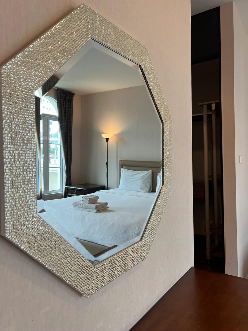 Entire 3Bedroom Townhome, shared swimming pool in Sukhumvit, 2943 House in Bangkok