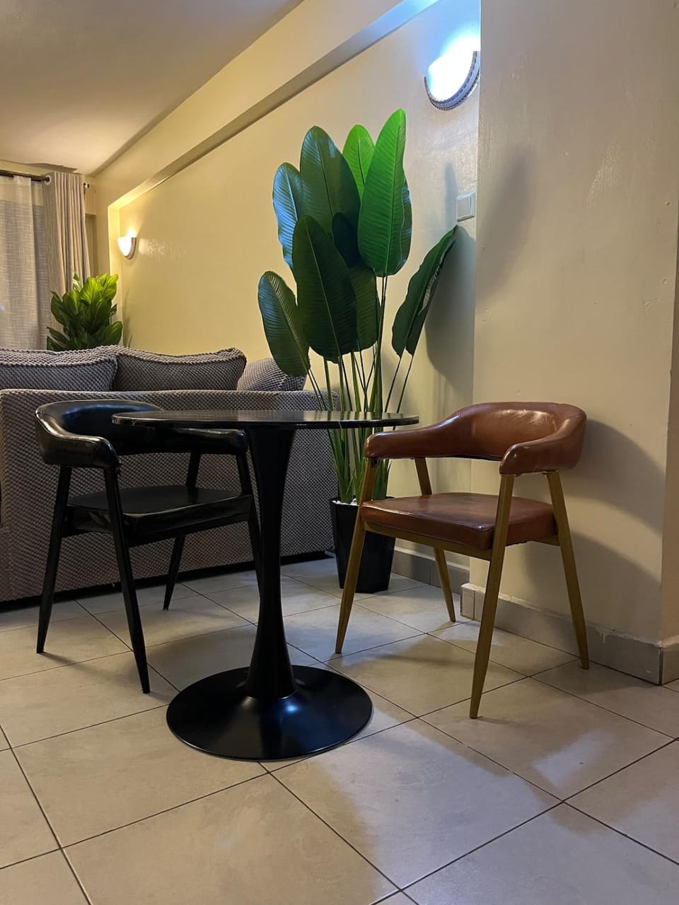 Seating area, Dining area