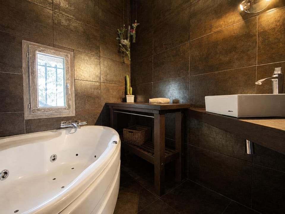 Bathroom, Bath