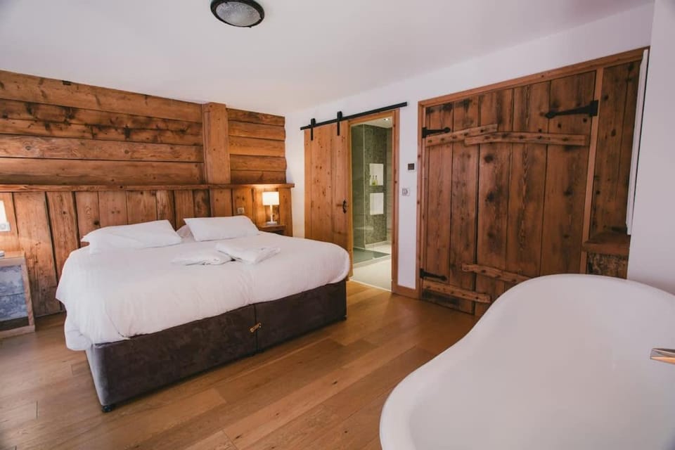 Perfect Mountain Hideaway - Belle Chery Chalet in Les Gets