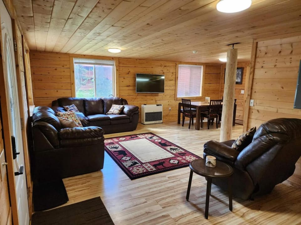 Darn Lucky Cabin at Sport Lake Cabin in Ridgeway