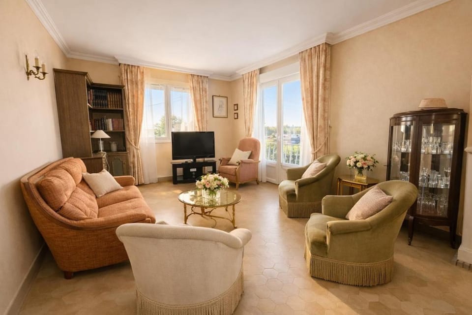 Library, TV and multimedia, Living room