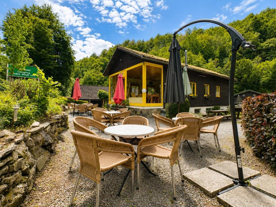 Patio, Restaurant/places to eat, Balcony/Terrace