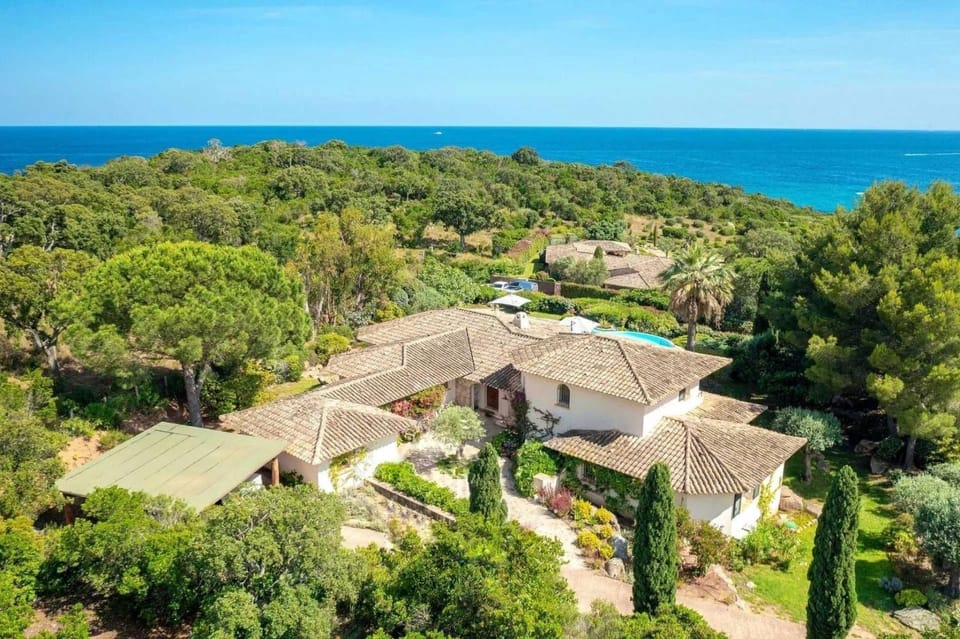 Villa Arasu - Accès plage - Domaine privé Villa in Zonza