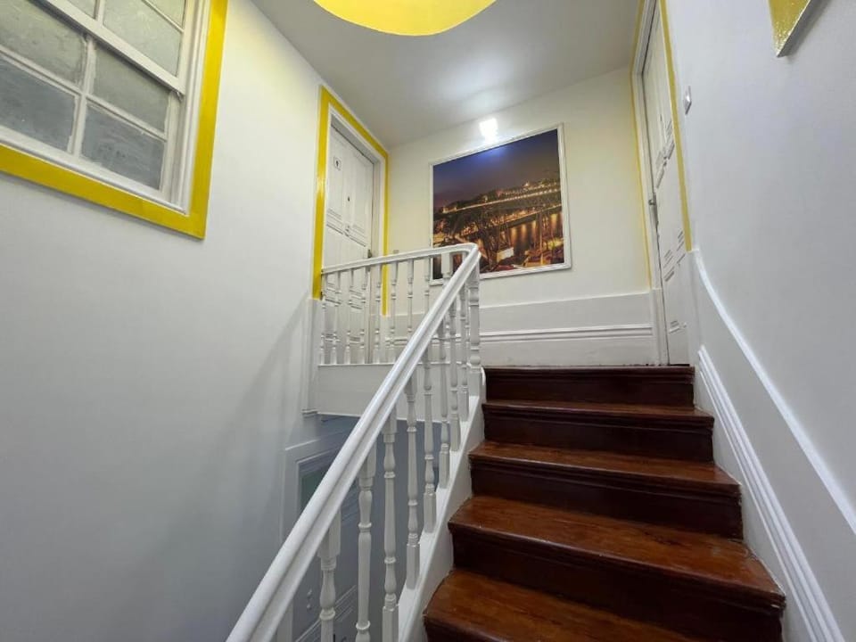 owls hostel Hostel in Porto