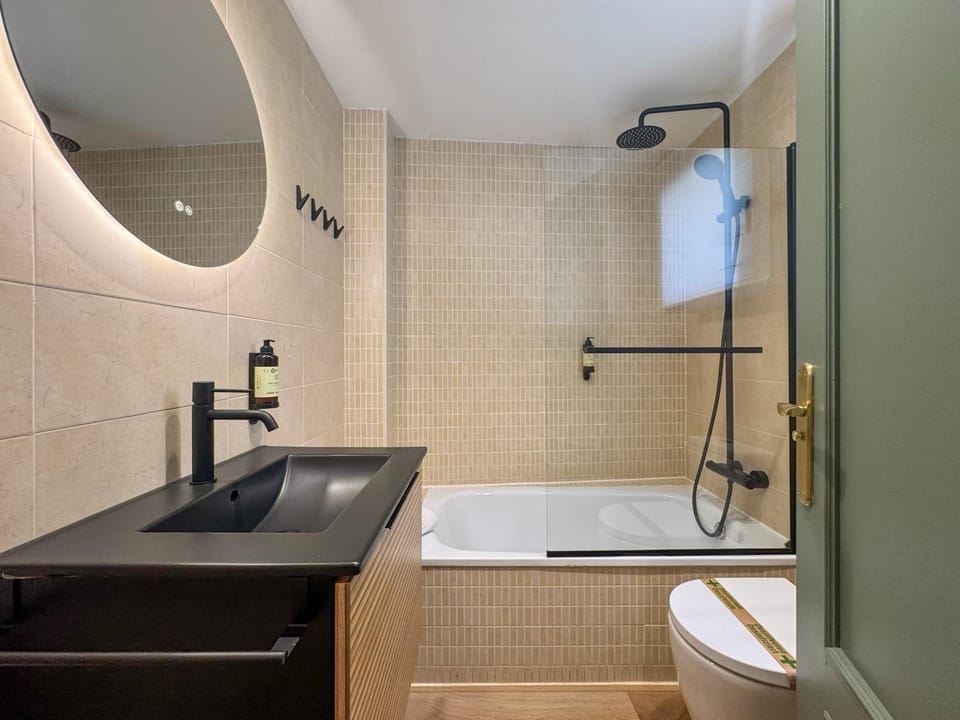 Bathroom, Bath