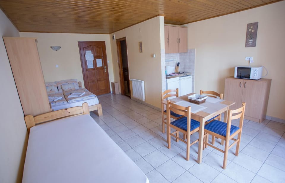 Hajdúböszörményi Termálkemping és Apartman Apartment in Hungary