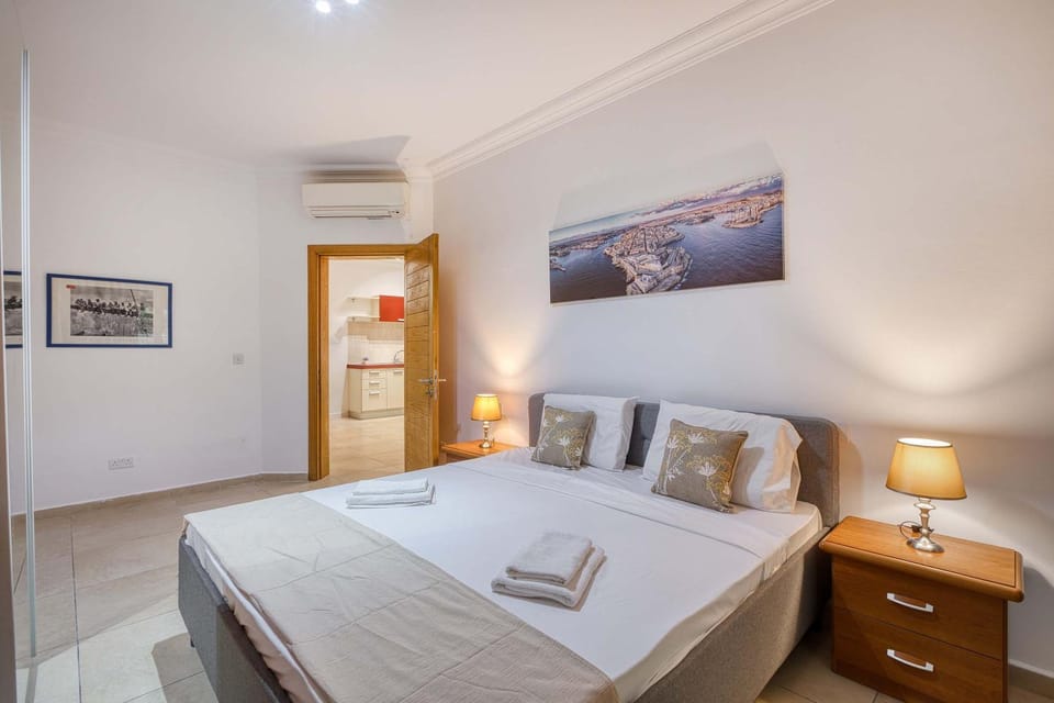 Fort Cambridge Sliema 1BDR Apartment in Sliema