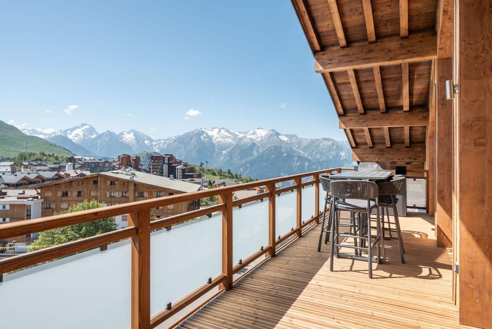 BBQ facilities, Balcony/Terrace, Seating area, Mountain view