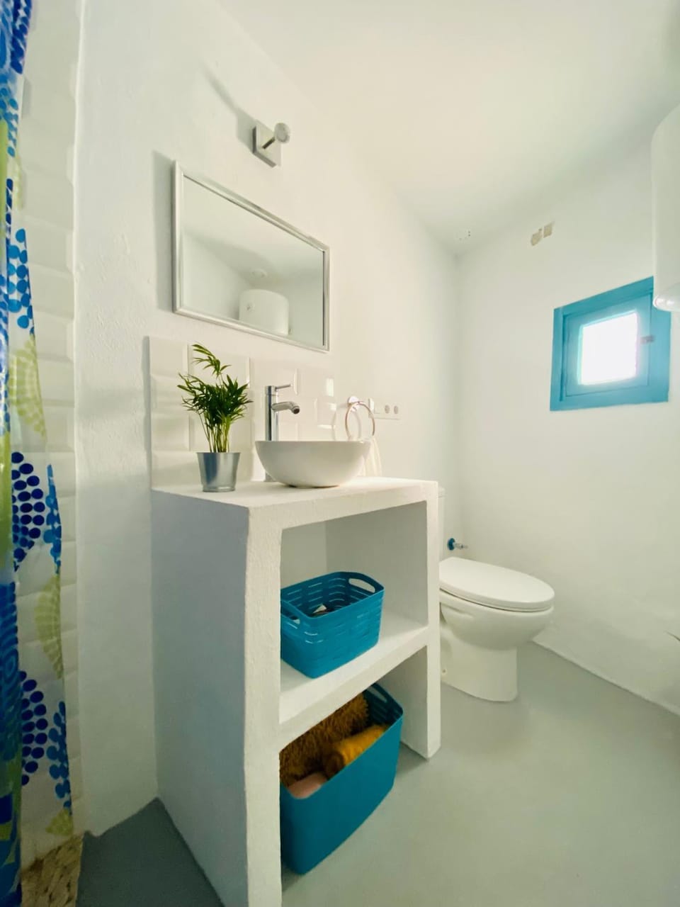 Bathroom, Living room
