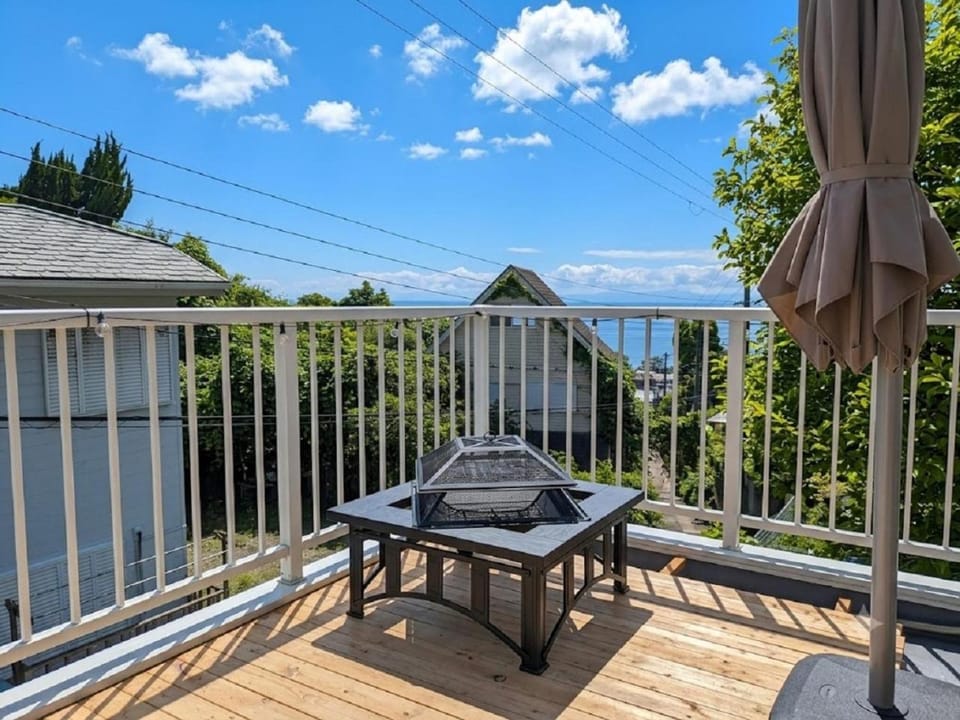 View (from property/room), Balcony/Terrace, Sea view