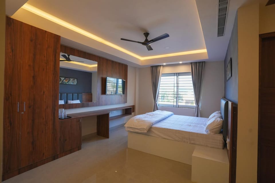 TV and multimedia, Photo of the whole room, Bedroom, towels, wardrobe