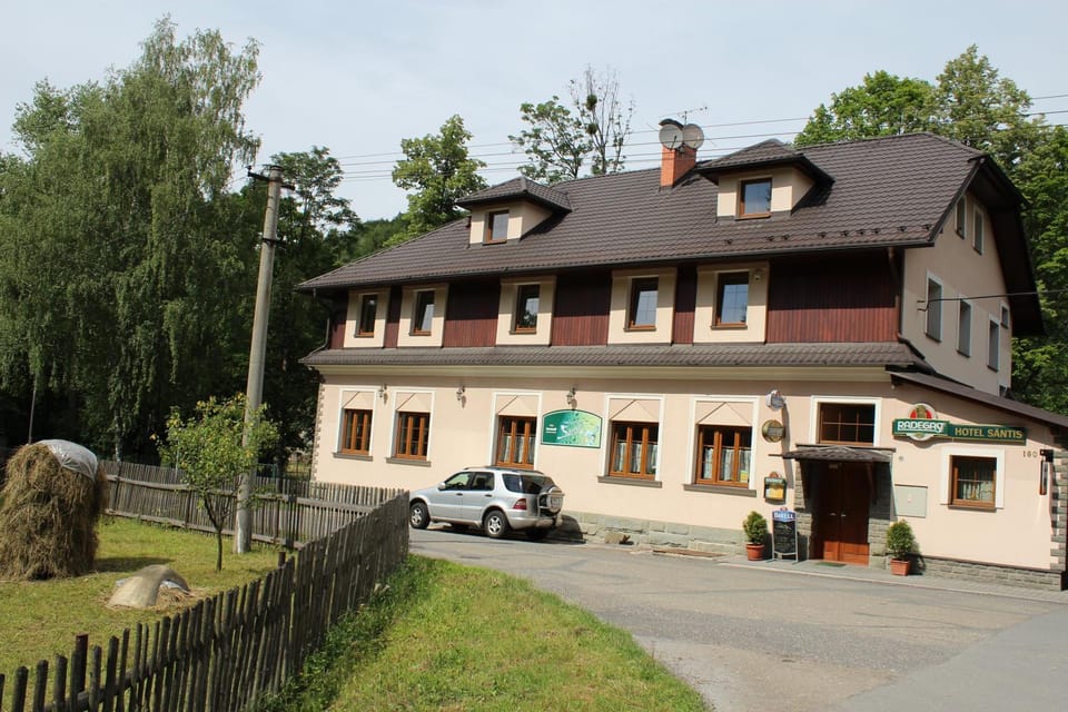 Hotel Säntis Bed and Breakfast in Czechia