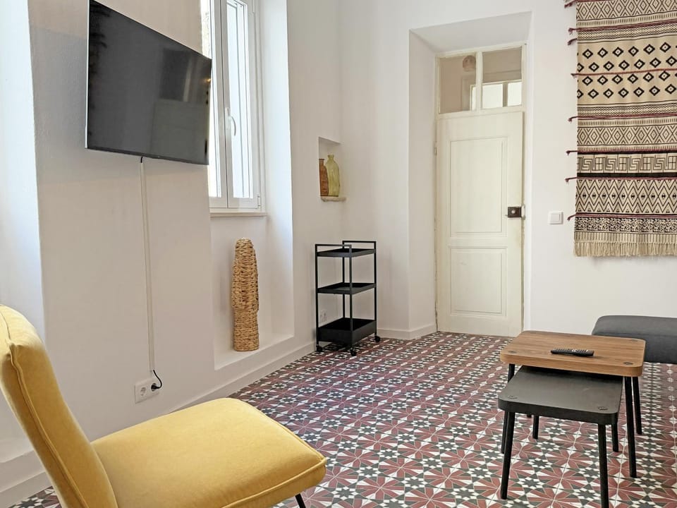 Communal lounge/ TV room, TV and multimedia, Living room