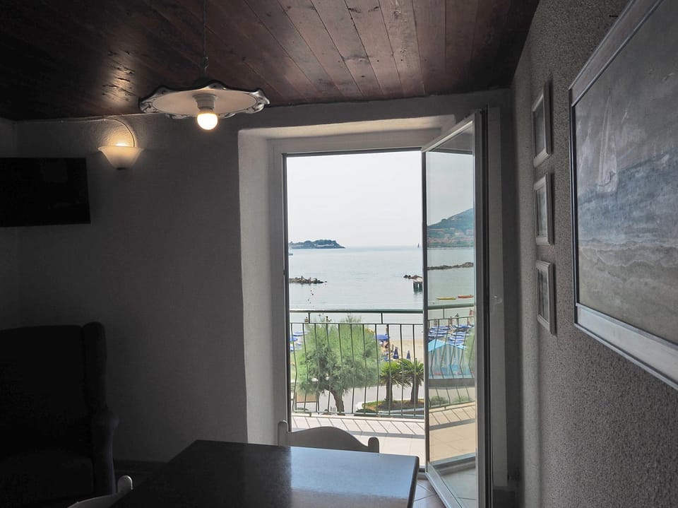 View (from property/room), Sea view, kitchen